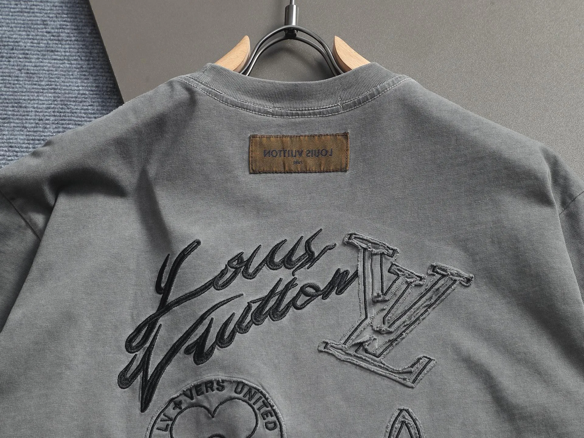 Футболки Женские Louis Vuitton 5405538
