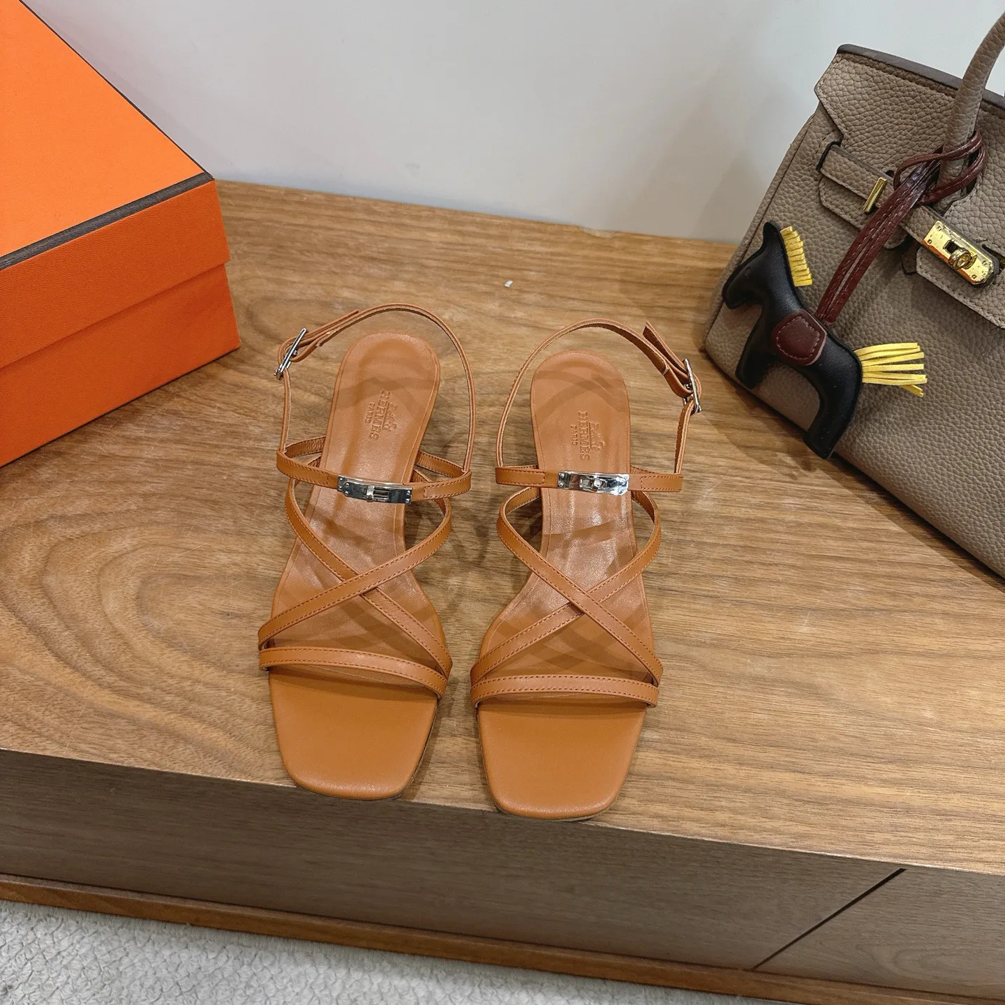 Босоножки Женские Hermes 12622536