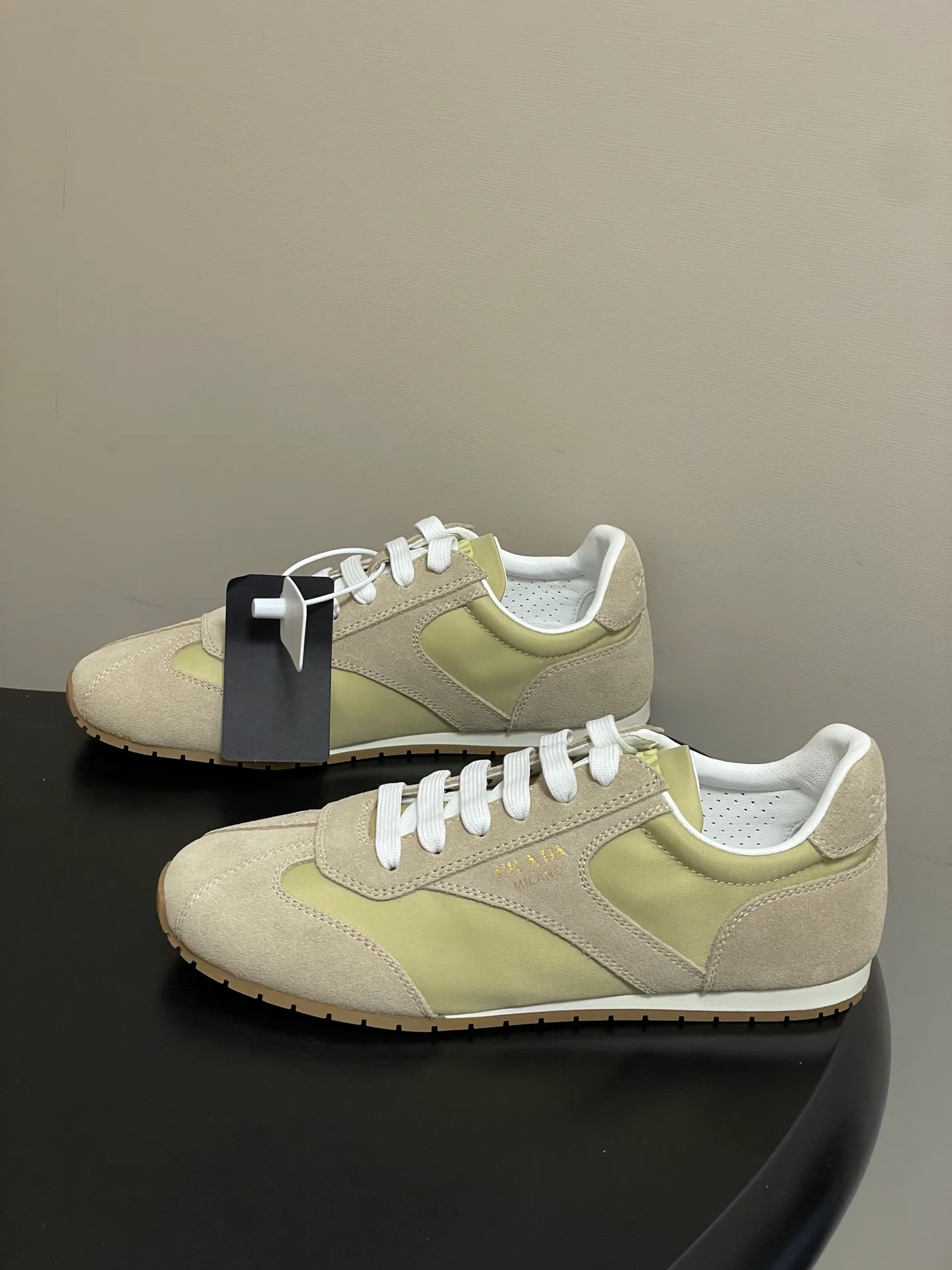 Кроссовки Женские Prada 12880101