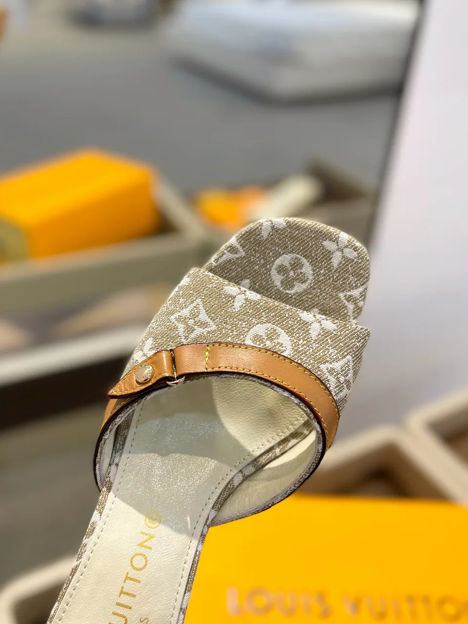 Босоножки Женские Louis Vuitton 9865415