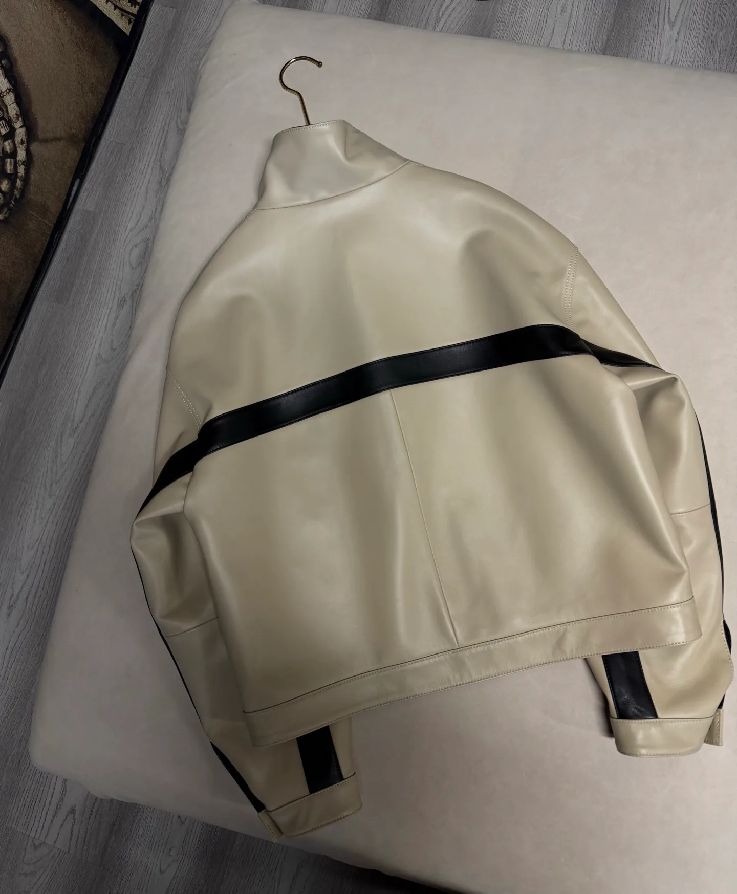Кожаные Куртки И Дублёнки Женские Saint Laurent 18259825