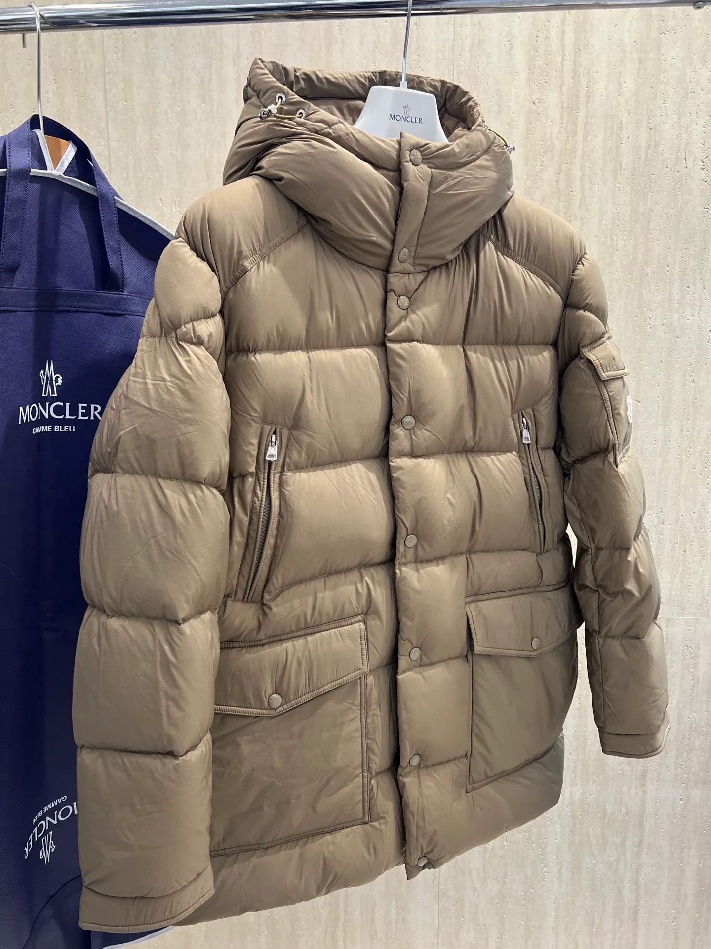 Куртки И Пуховики Женские Moncler 18723400