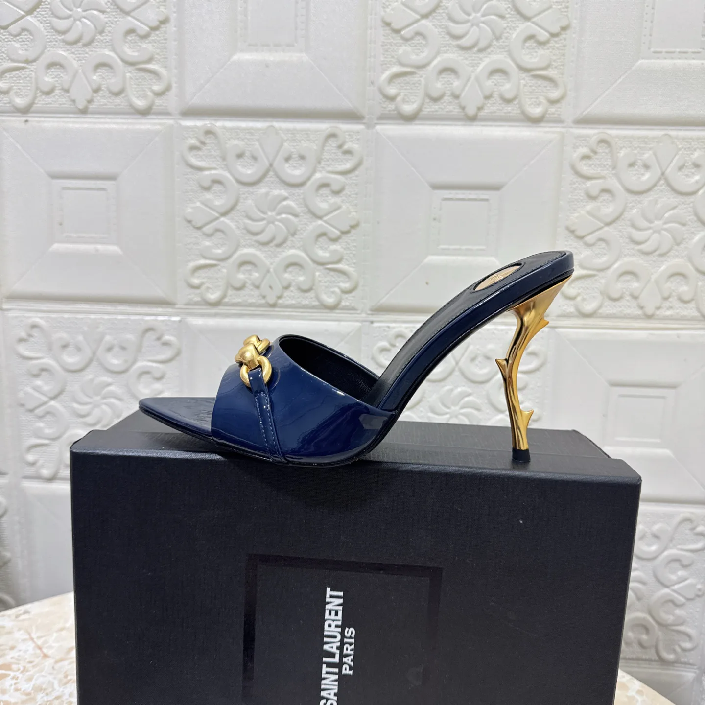 Босоножки Женские Saint Laurent 605554