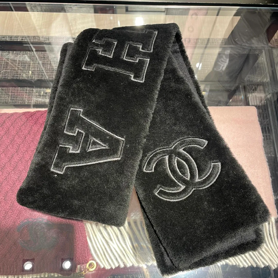 Шарфы Chanel 18347779