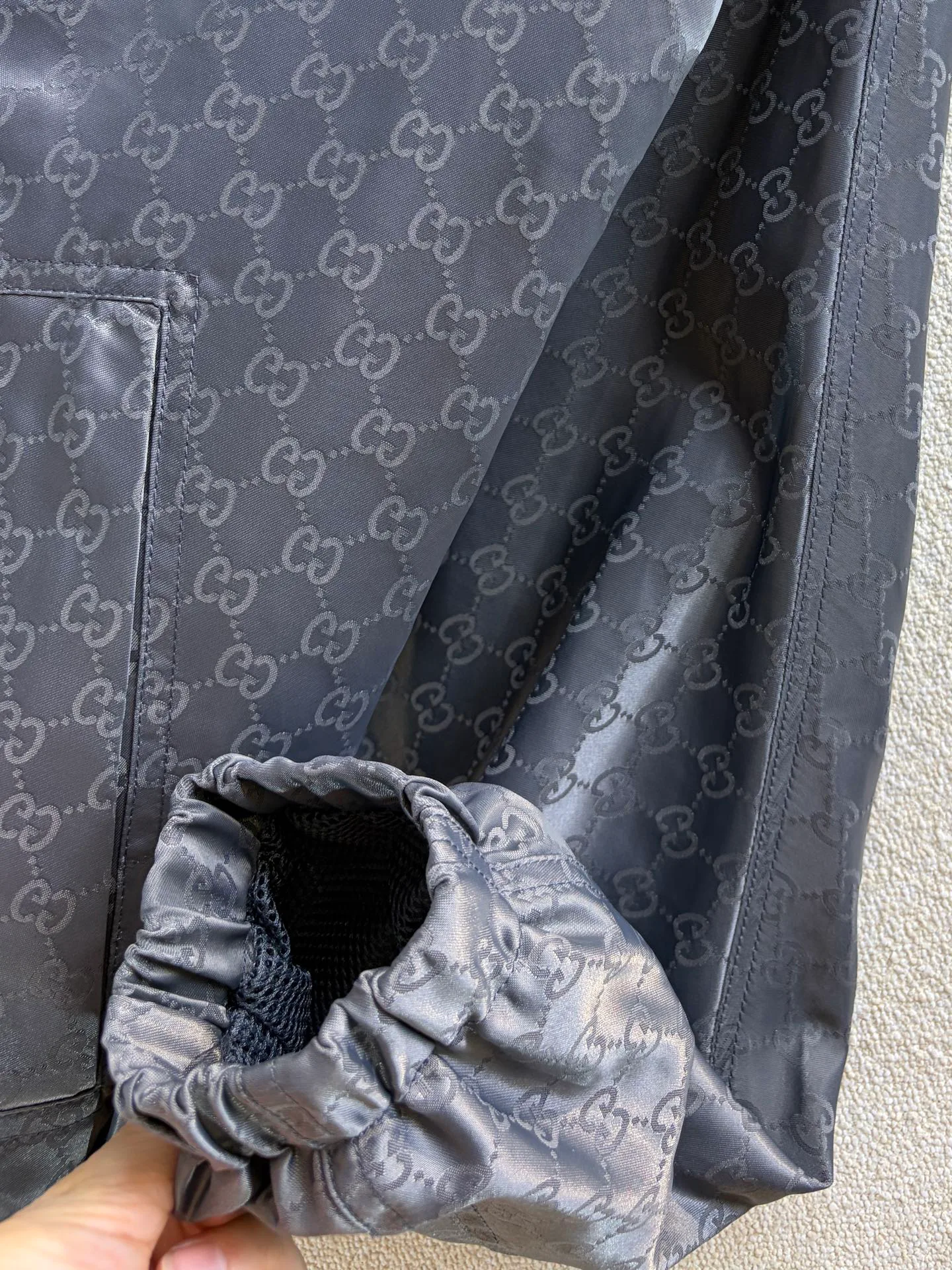 Куртки И Пуховики Женские Gucci 19200457