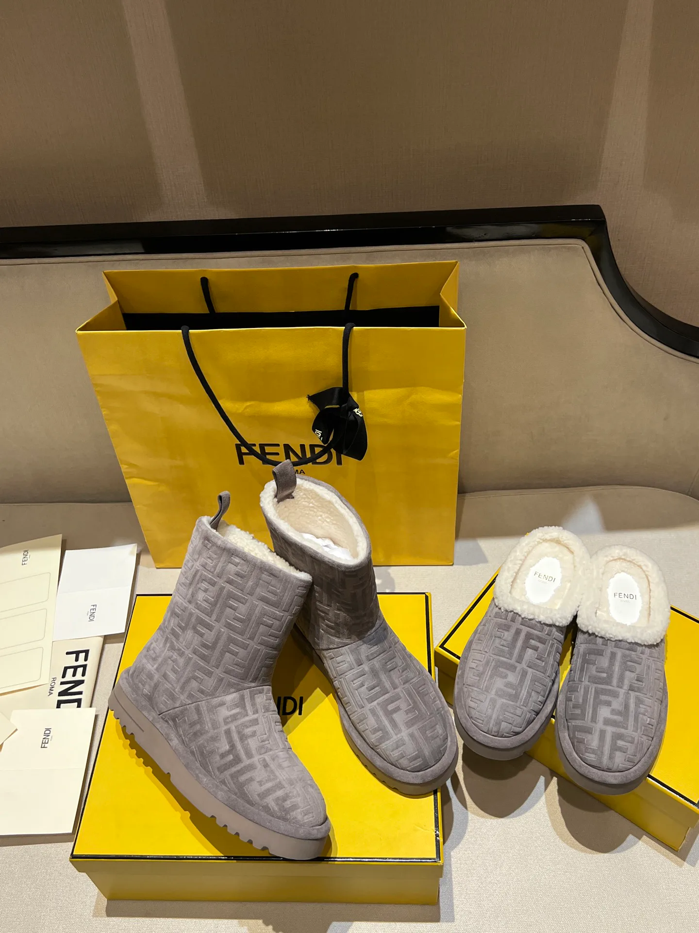 Тапочки Женские Fendi 3281846