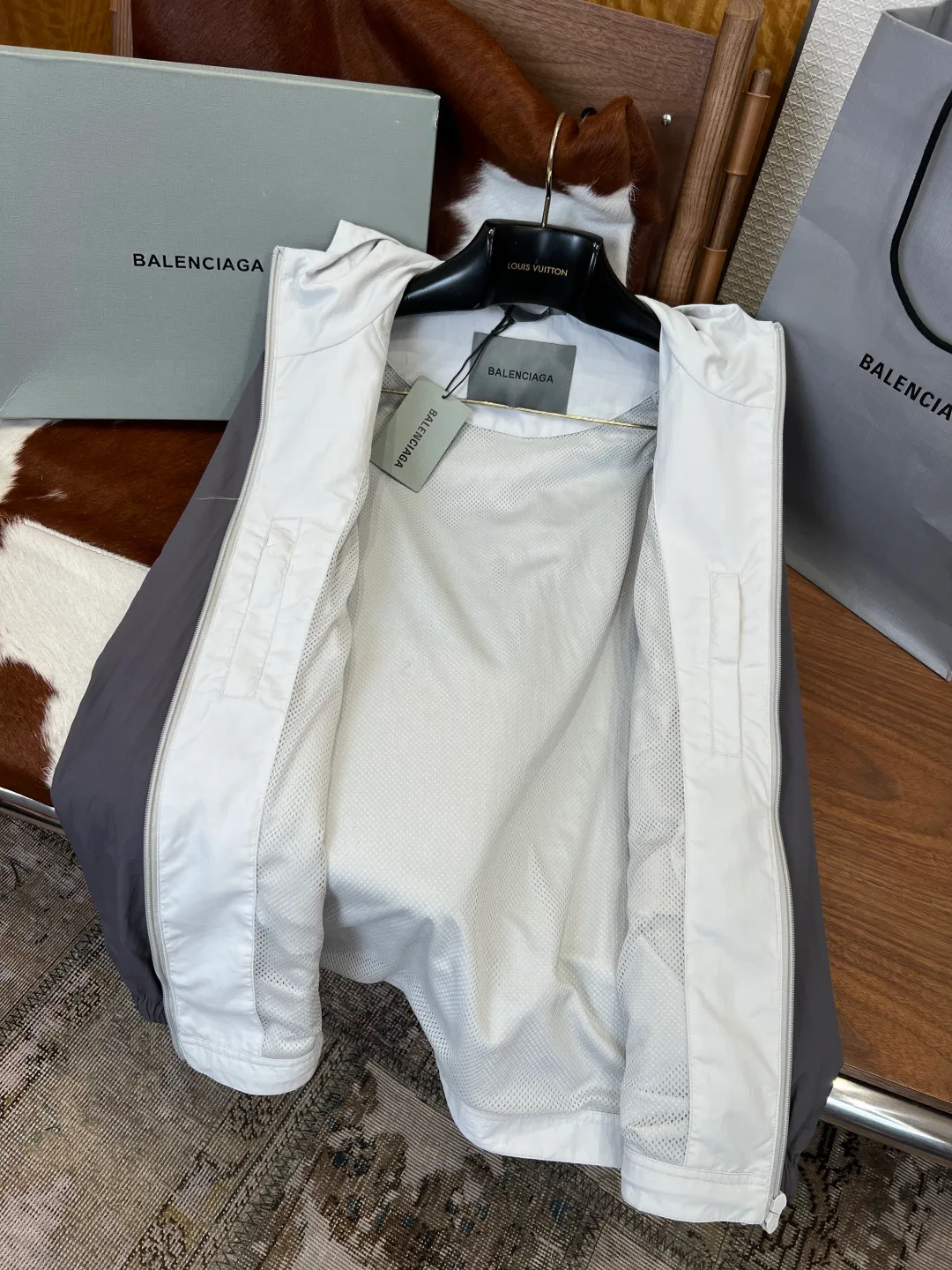 Куртки И Пуховики Мужские Balenciaga 13310866