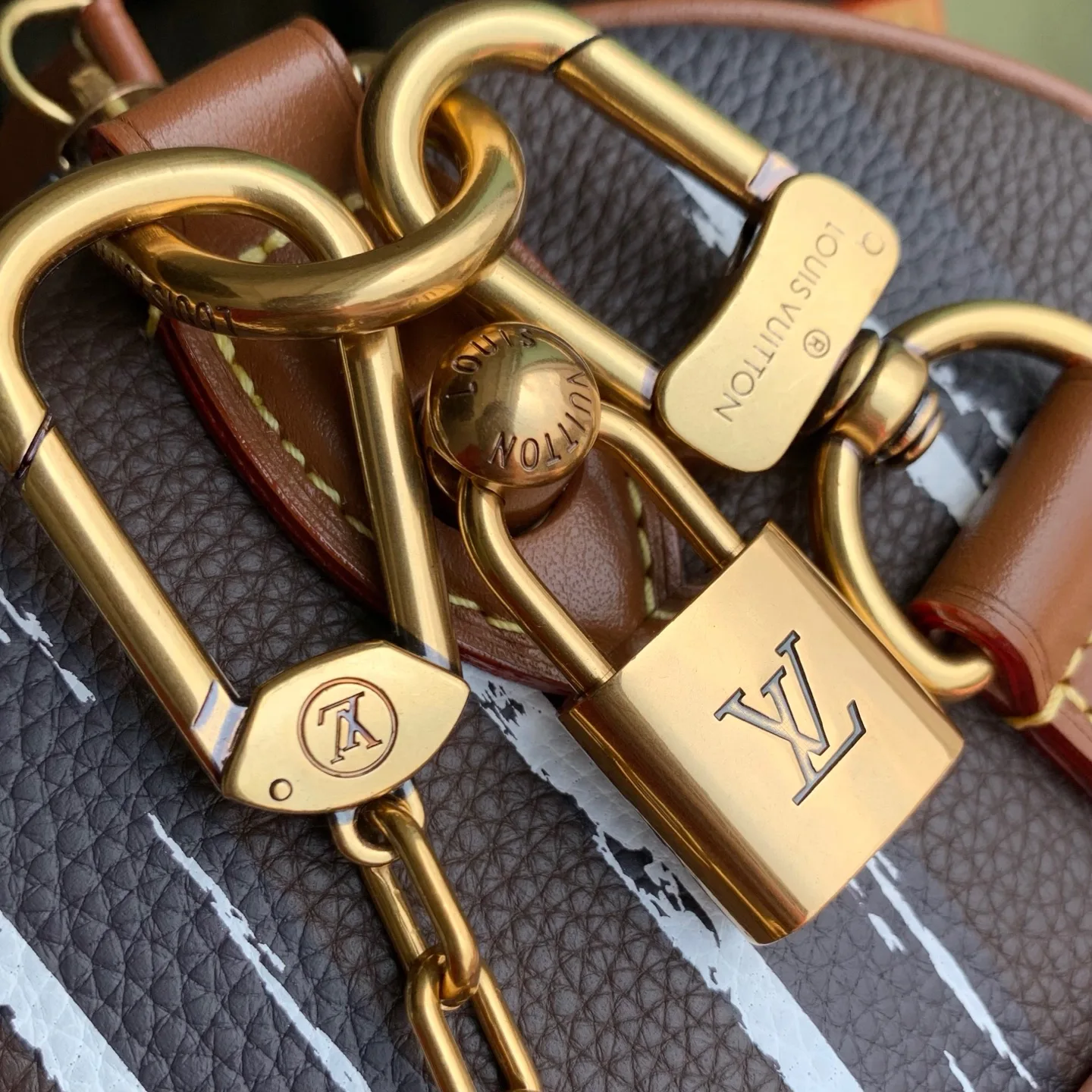 Классические Сумки Женские Louis Vuitton 18147545