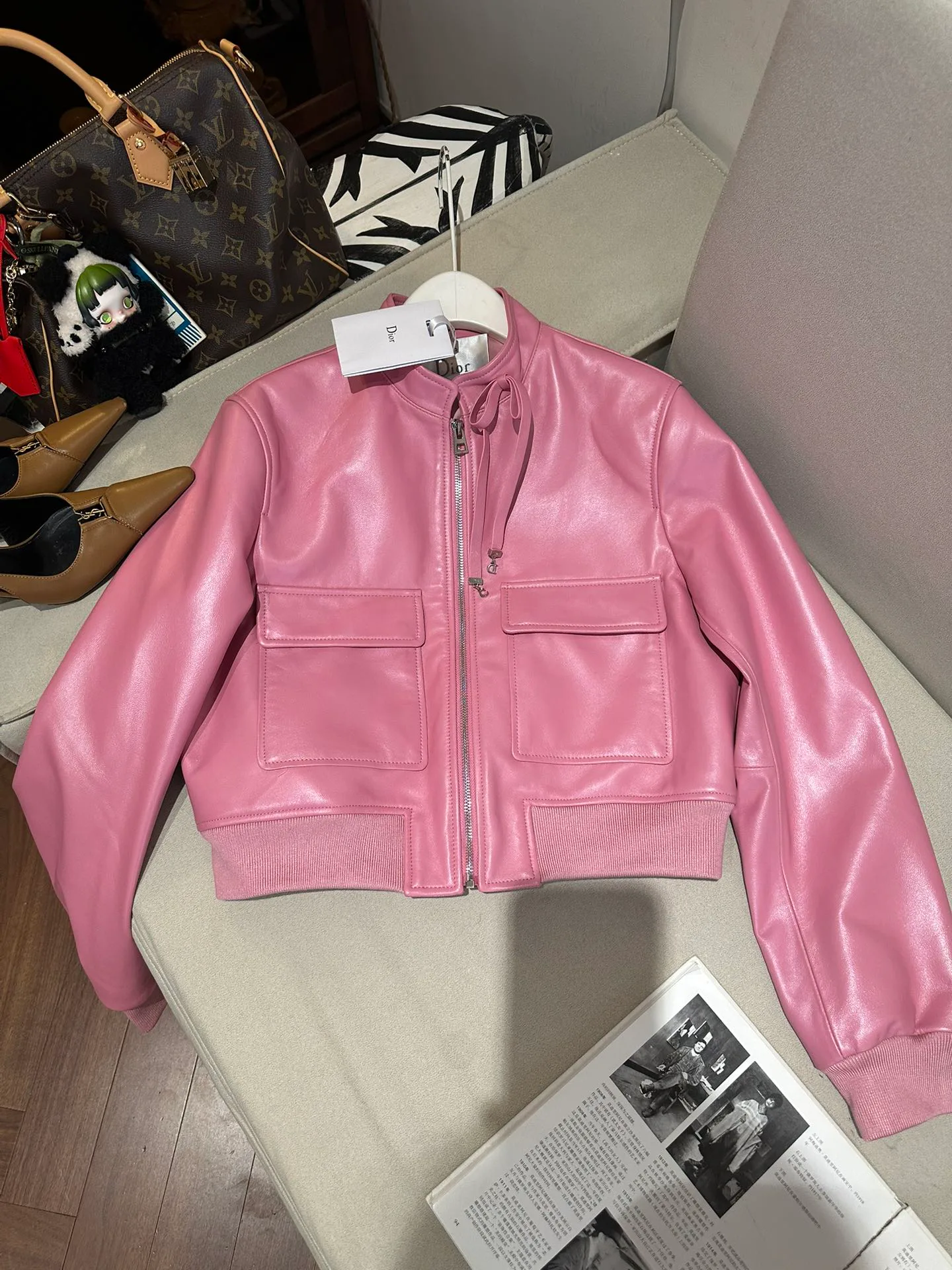 Кожаные Куртки И Дублёнки Женские Christian Dior 11679778