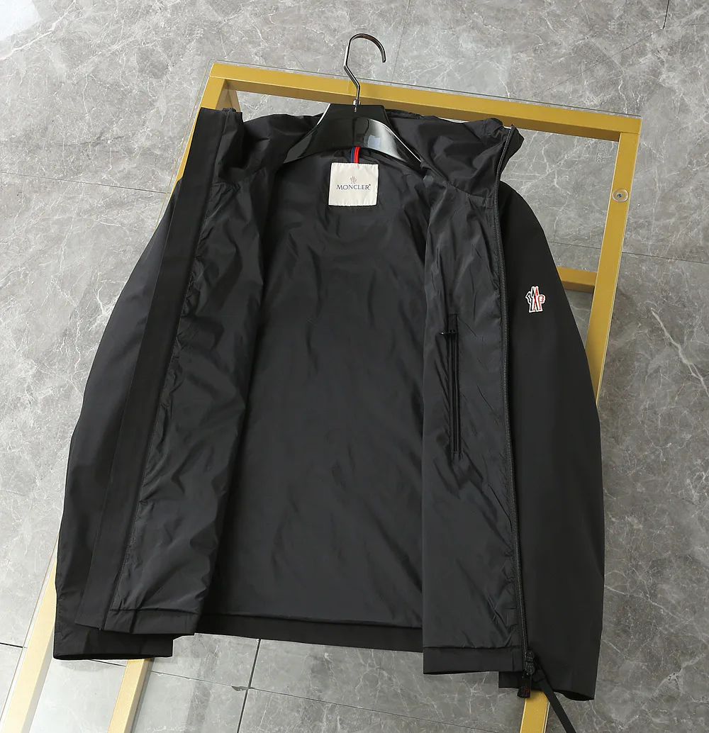 Куртки И Пуховики Мужские Moncler 11602511