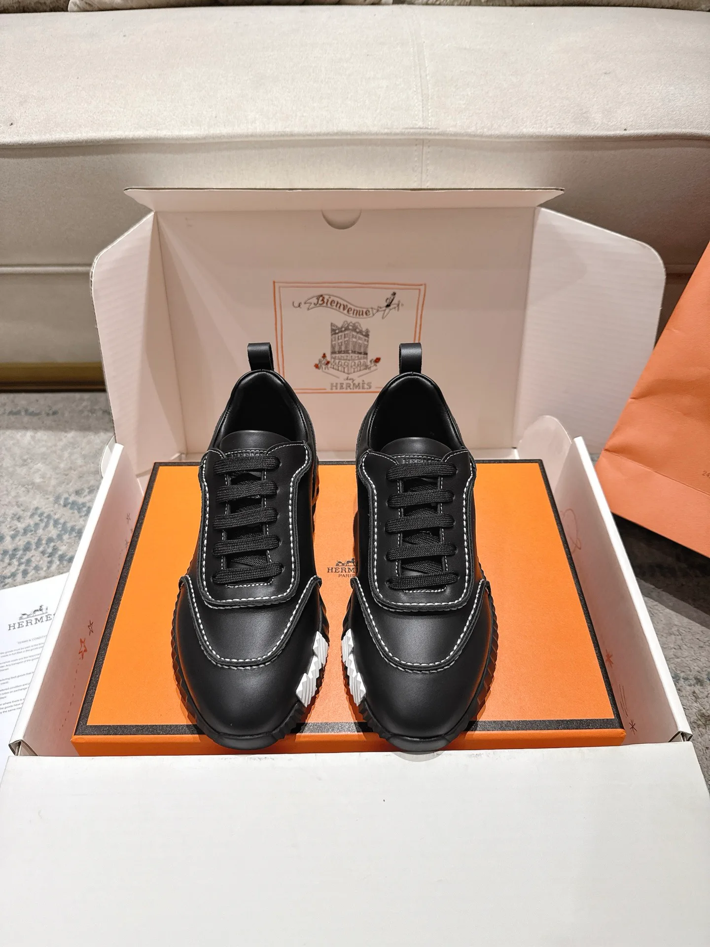 Кроссовки Женские Hermes 17467523