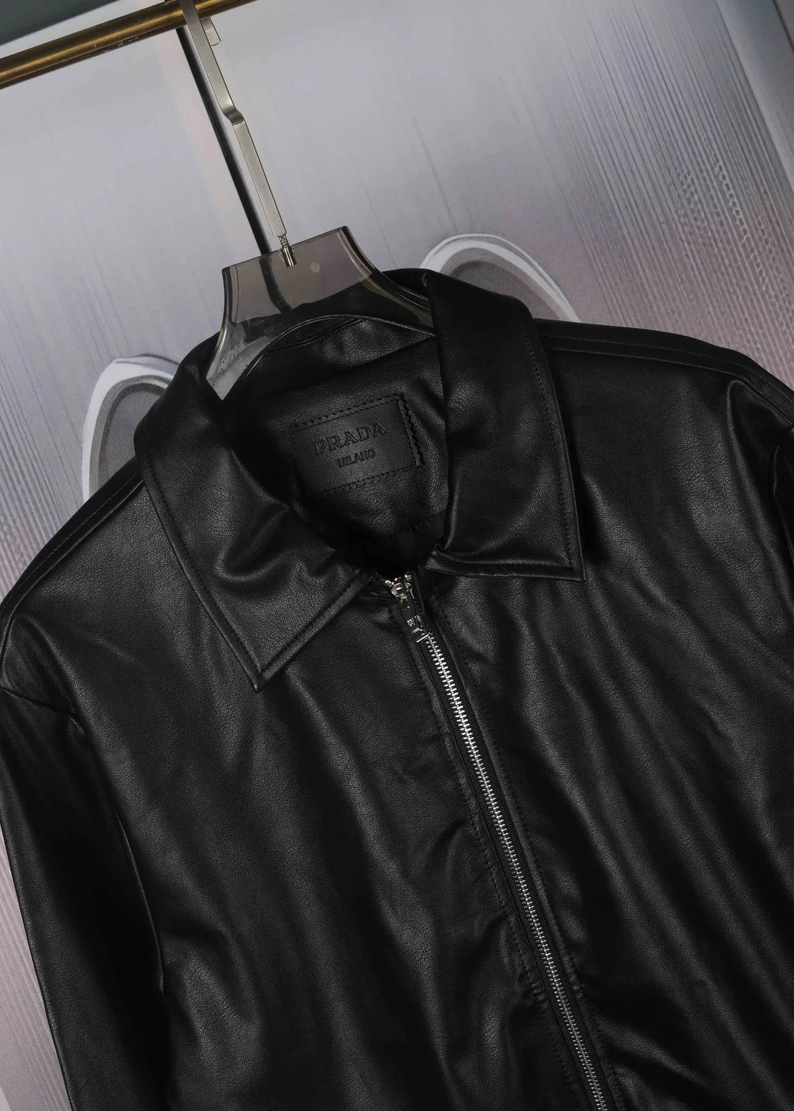 Кожаные Куртки И Дублёнки Мужские Prada 3003