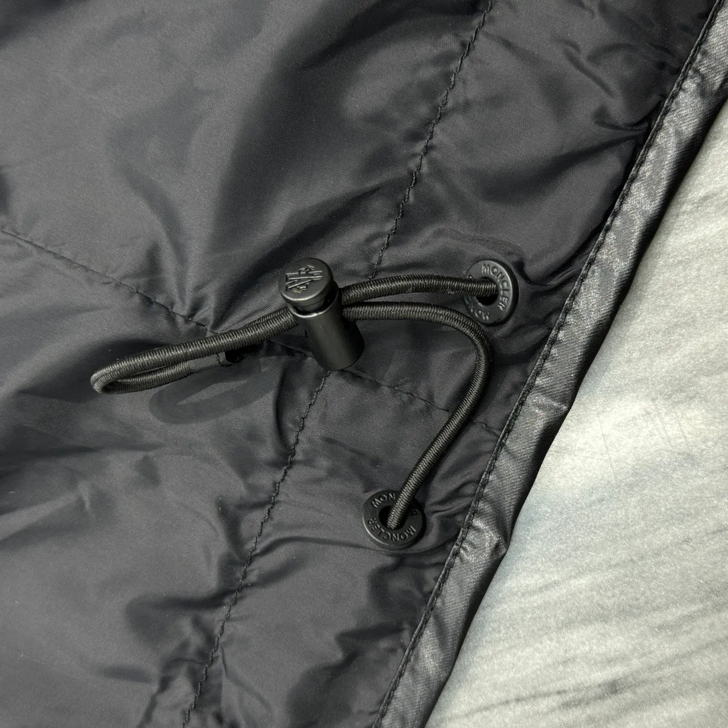 Куртки И Пуховики Мужские Moncler 9157