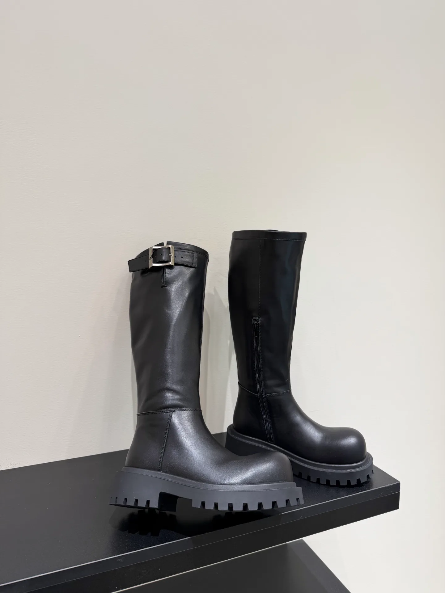 Сапоги Женские Balenciaga 18087564