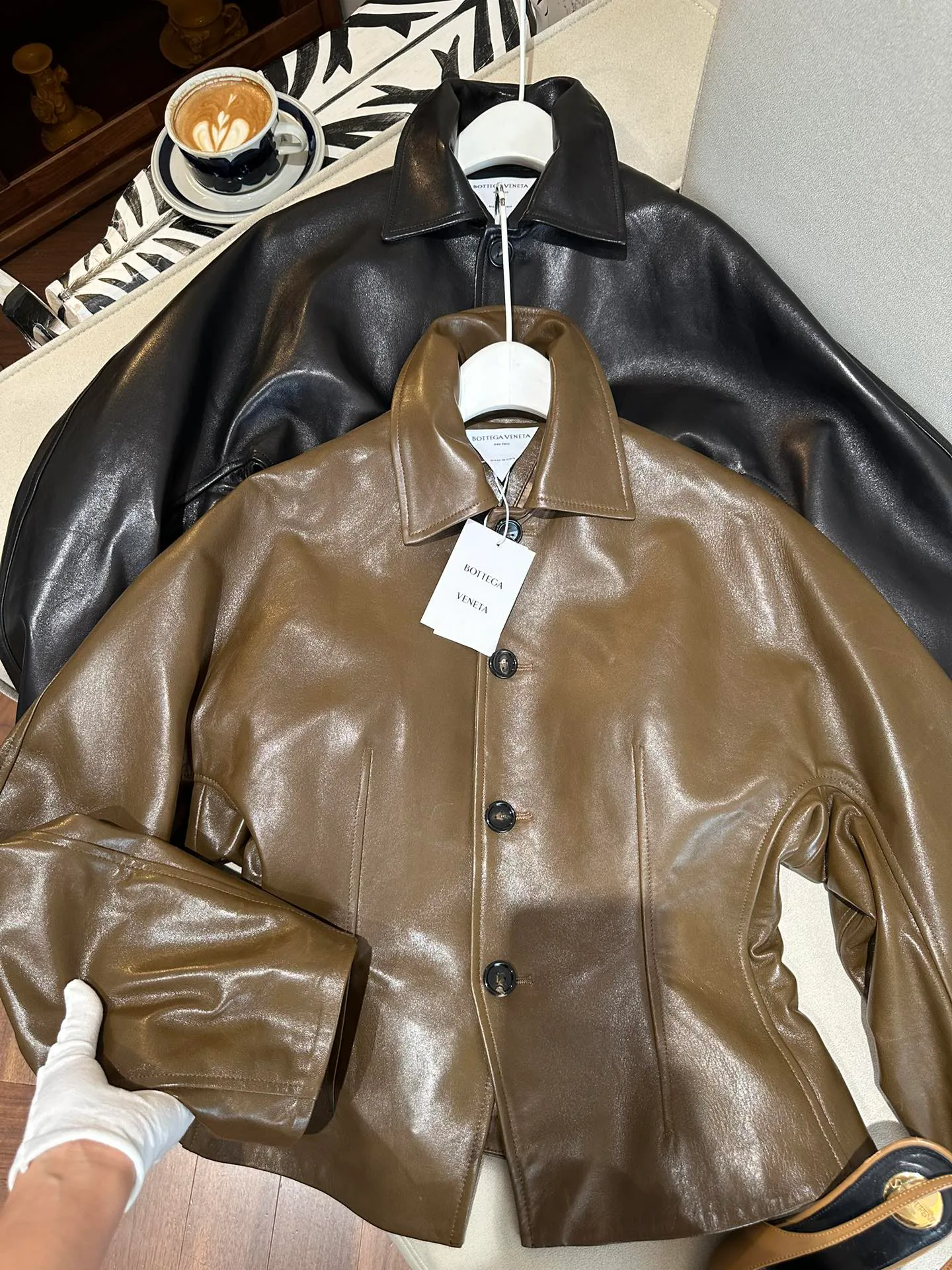 Кожаные Куртки И Дублёнки Женские Bottega Veneta 3078207