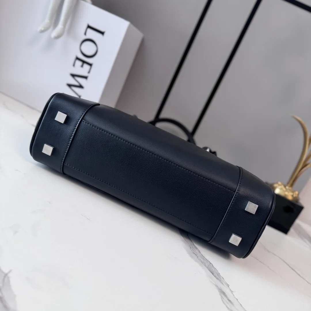 Классические Сумки Женские Loewe 11400986