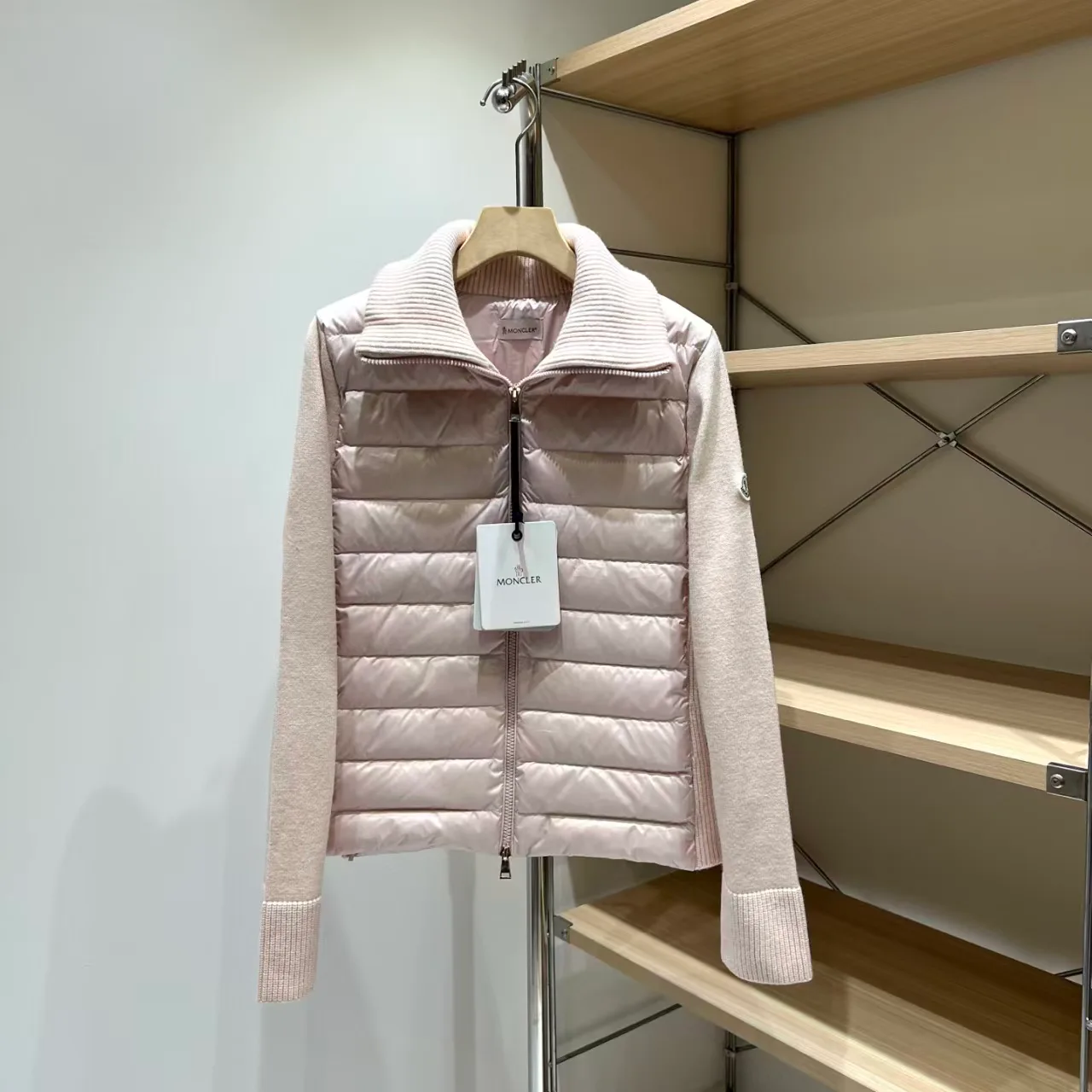 Куртки И Пуховики Женские Moncler 18131417