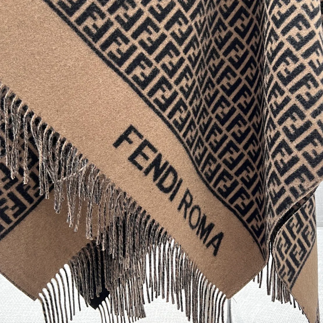Шарфы Fendi 17992111