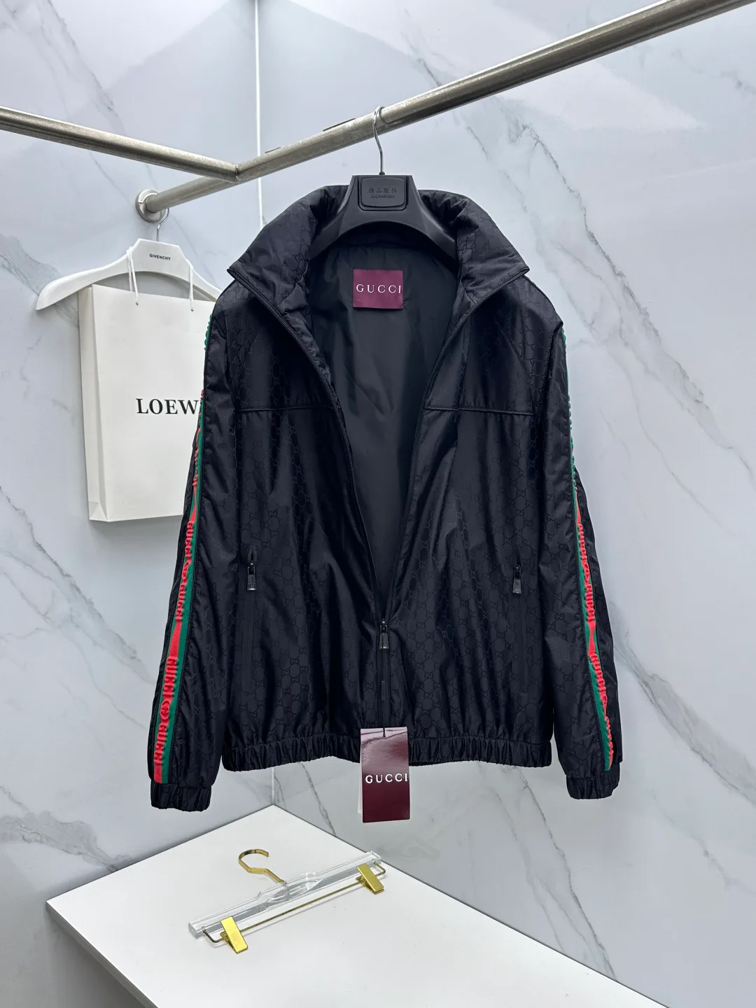 Куртки И Пуховики Мужские Gucci 18246856