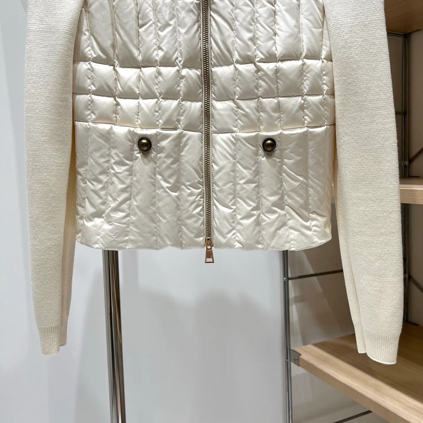 Куртки И Пуховики Женские Moncler 18106076