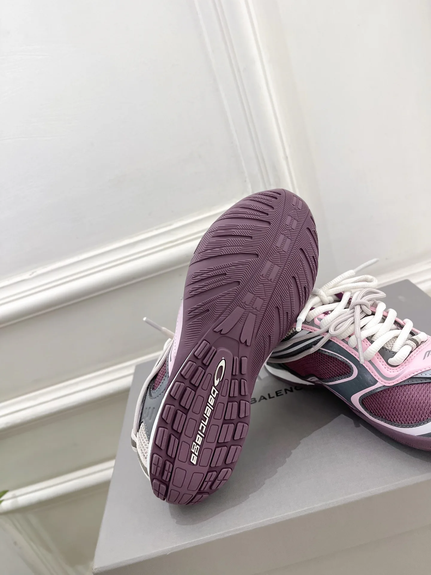 Кроссовки Женские Balenciaga 13340928