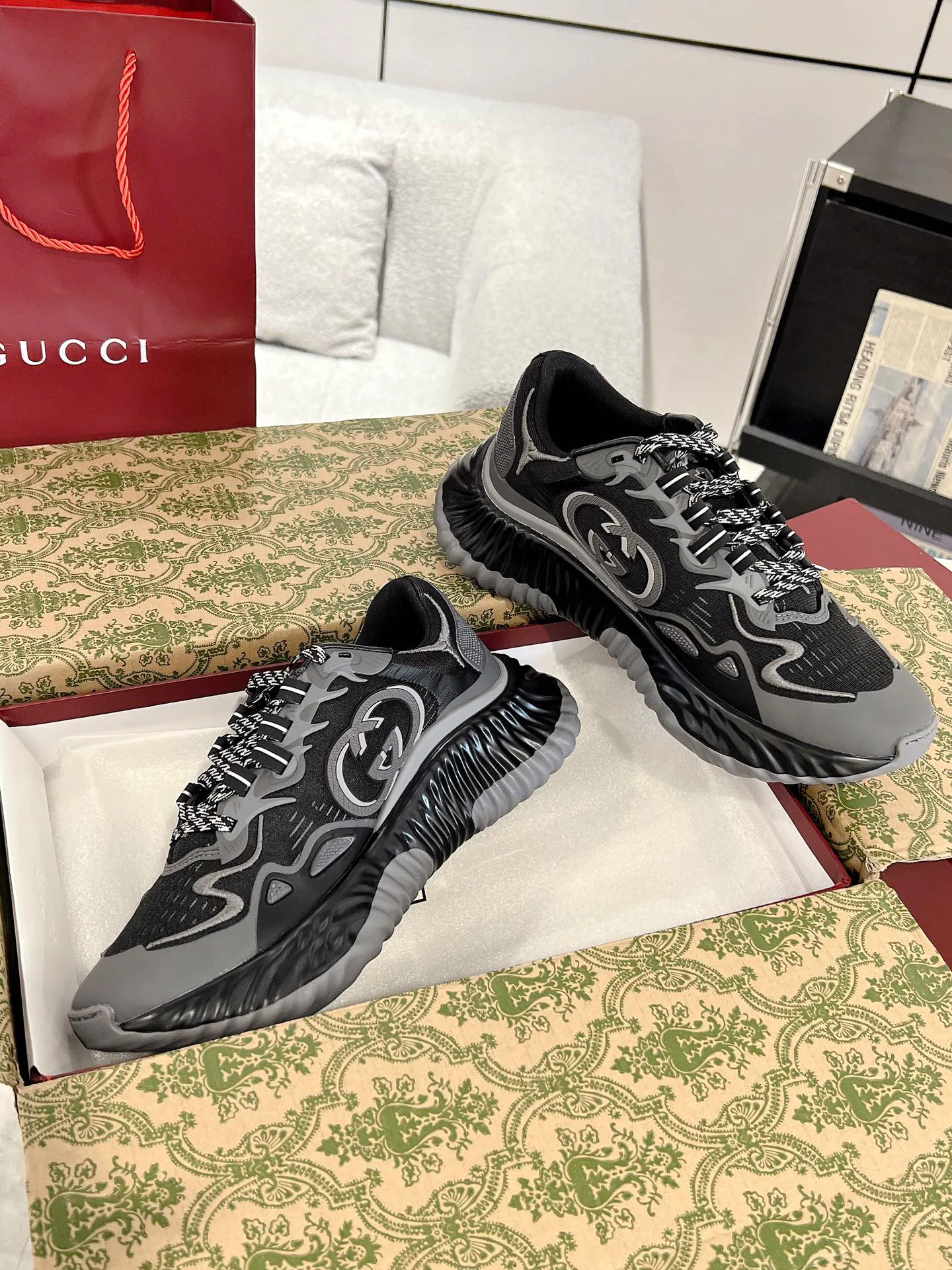 Кроссовки Женские Gucci 30751