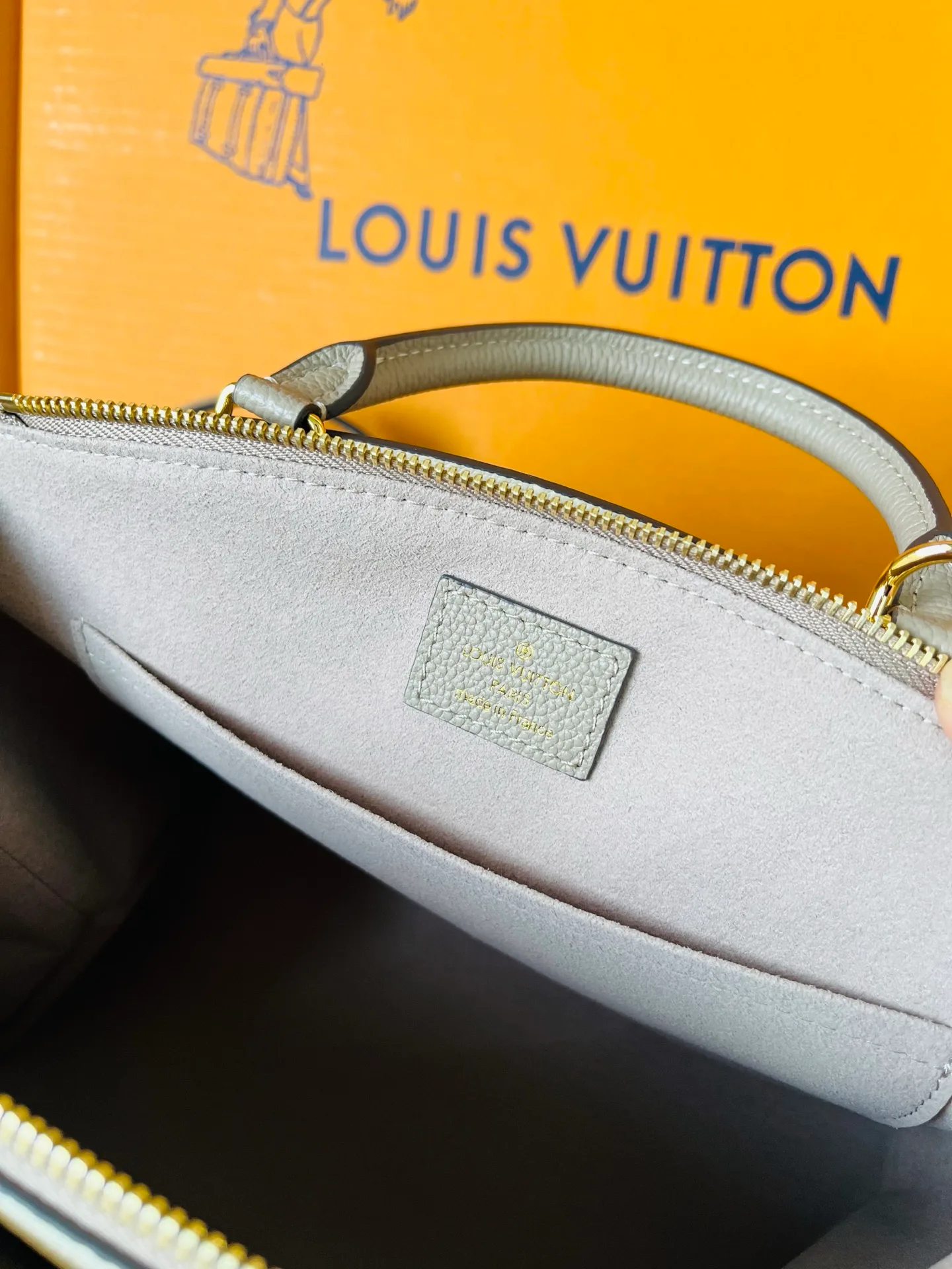 Классические Сумки Женские Louis Vuitton 12569317