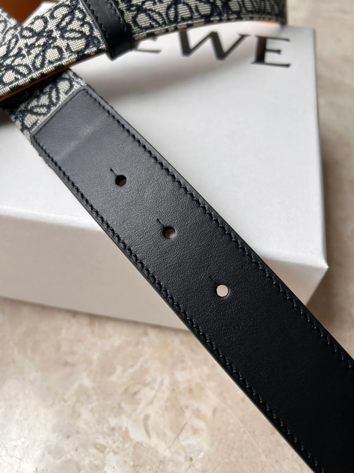 Ремни Loewe 11704493