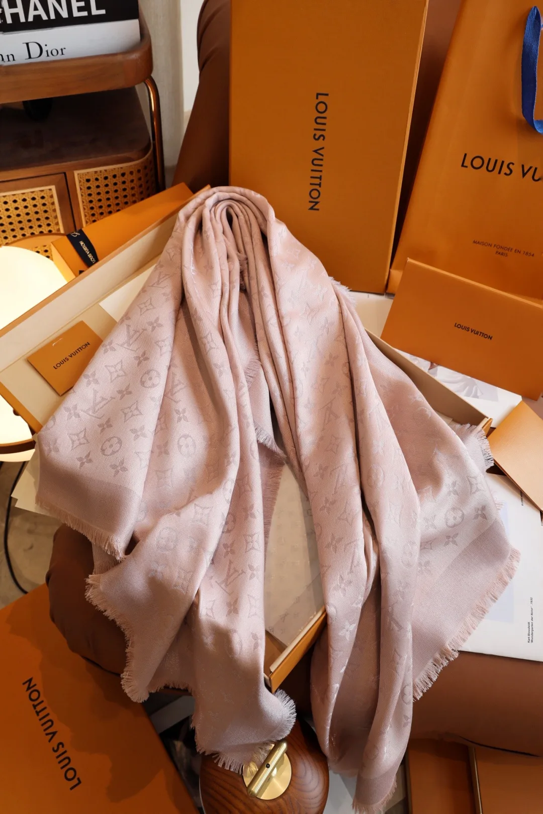 Шарфы Louis Vuitton 370687