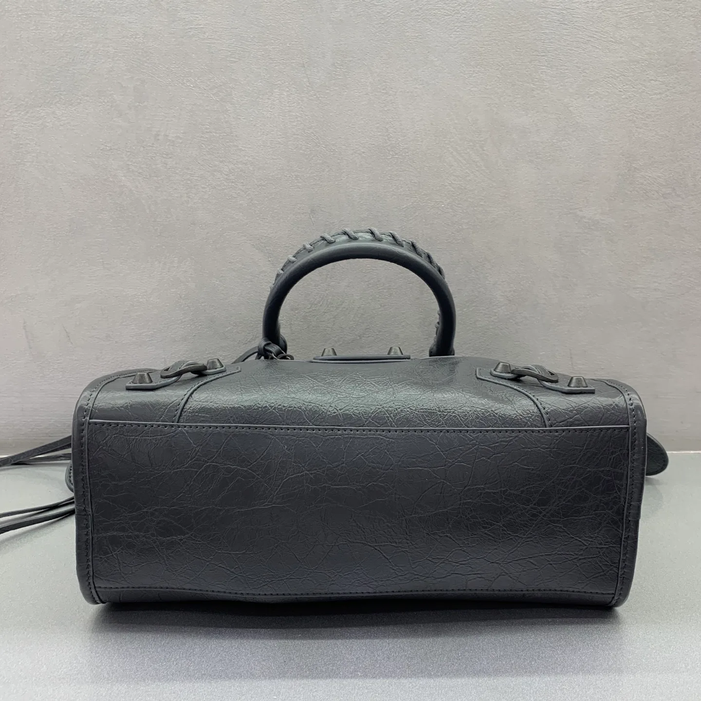 Классические Сумки Женские Balenciaga 18135965