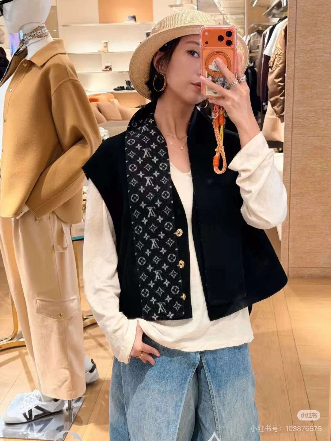 Жилеты Женские Louis Vuitton 18113317