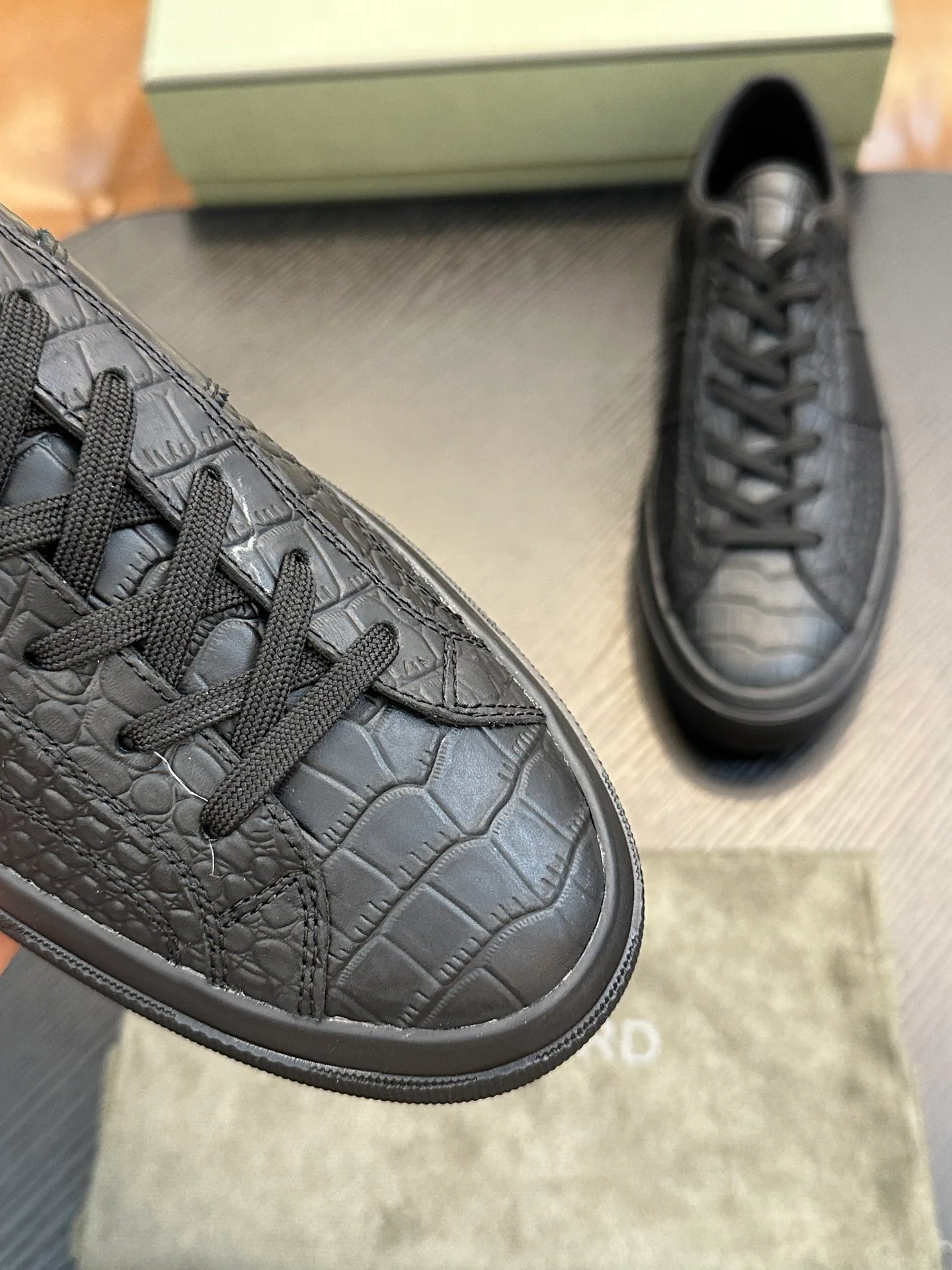 Кроссовки Мужские Tom Ford 18452986