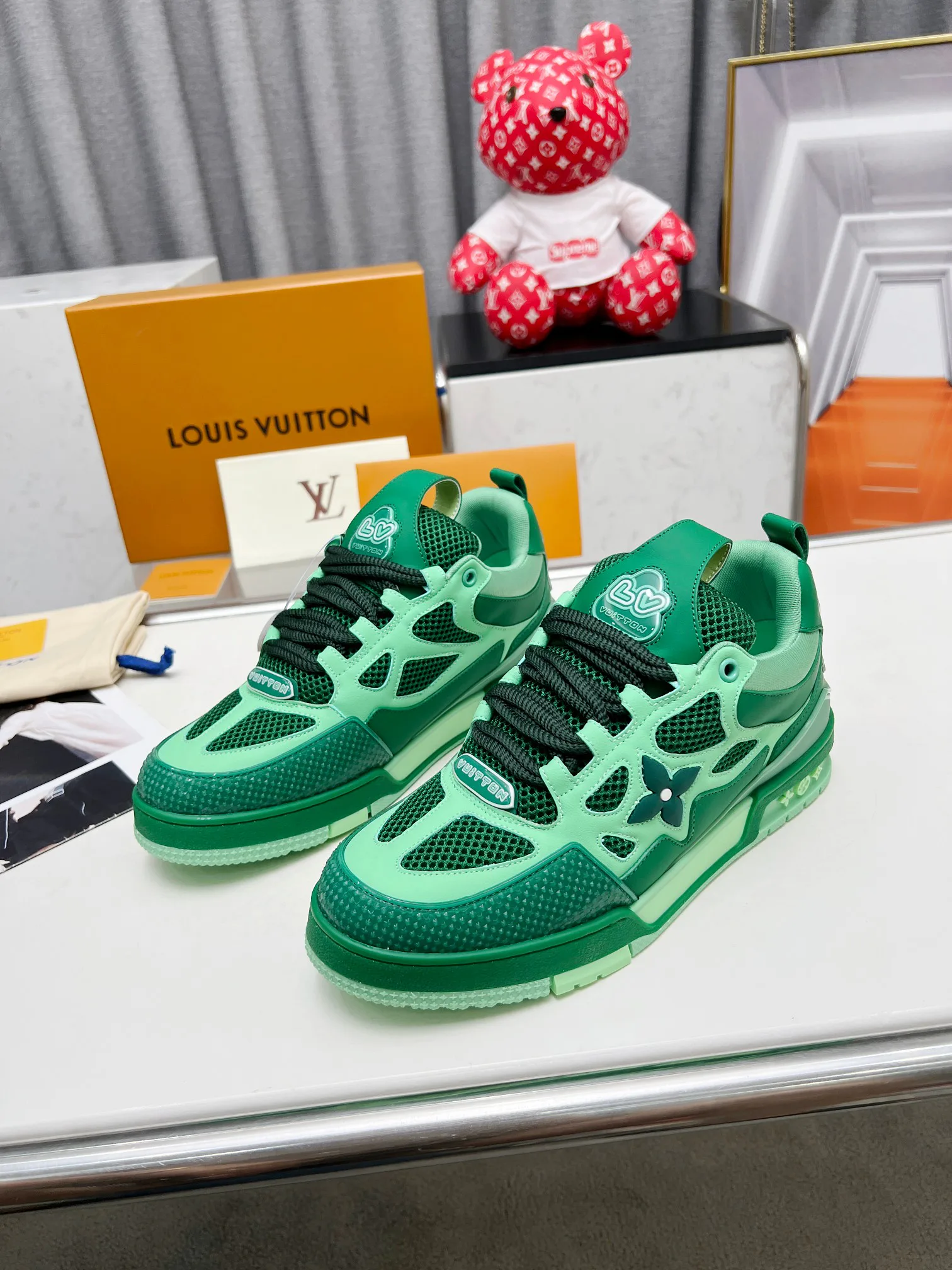 Кроссовки Женские Louis Vuitton 11250512