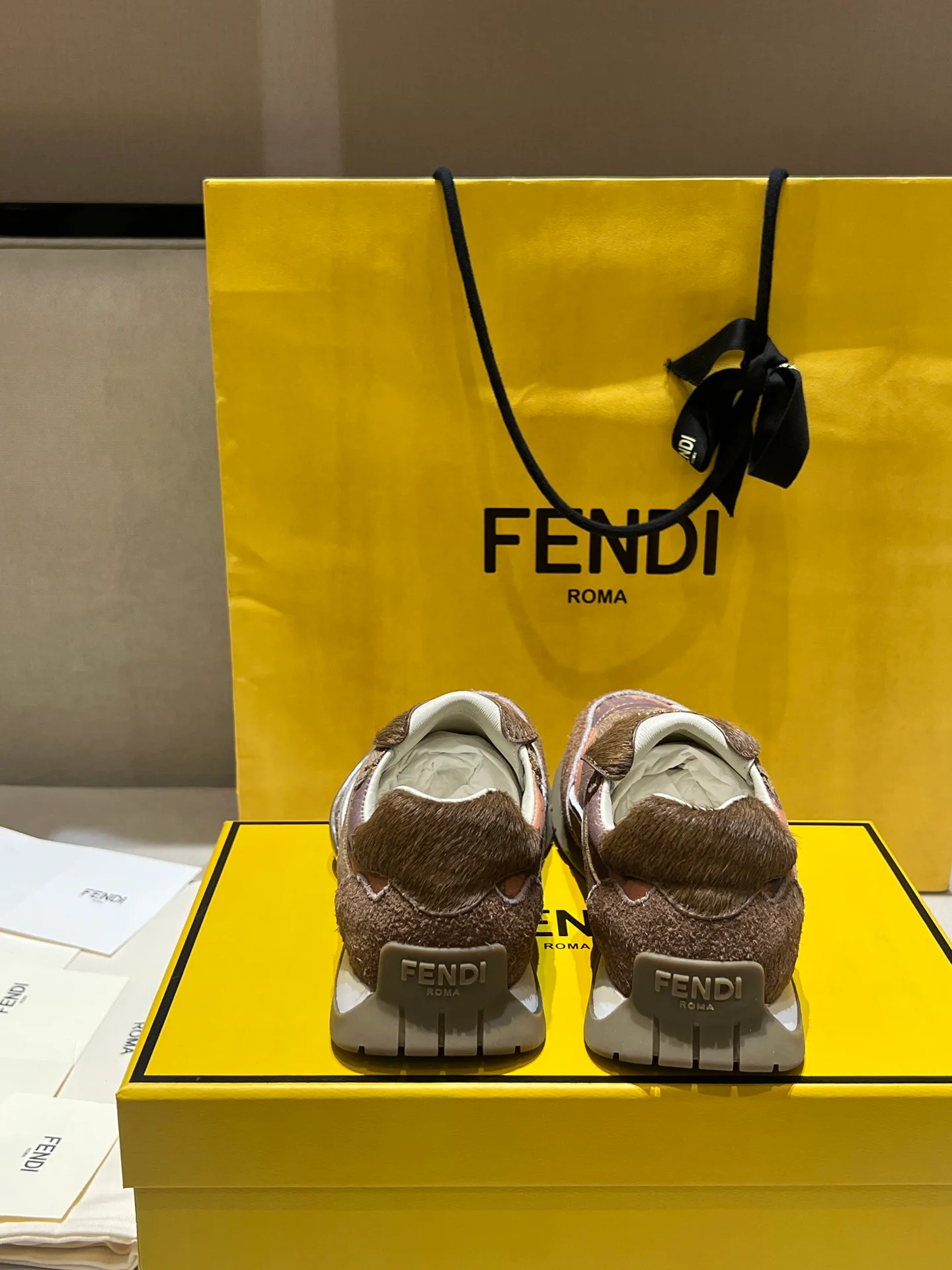 Кроссовки Женские Fendi 525941