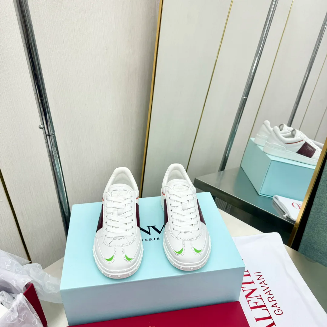 Кроссовки Женские Valentino 17955031