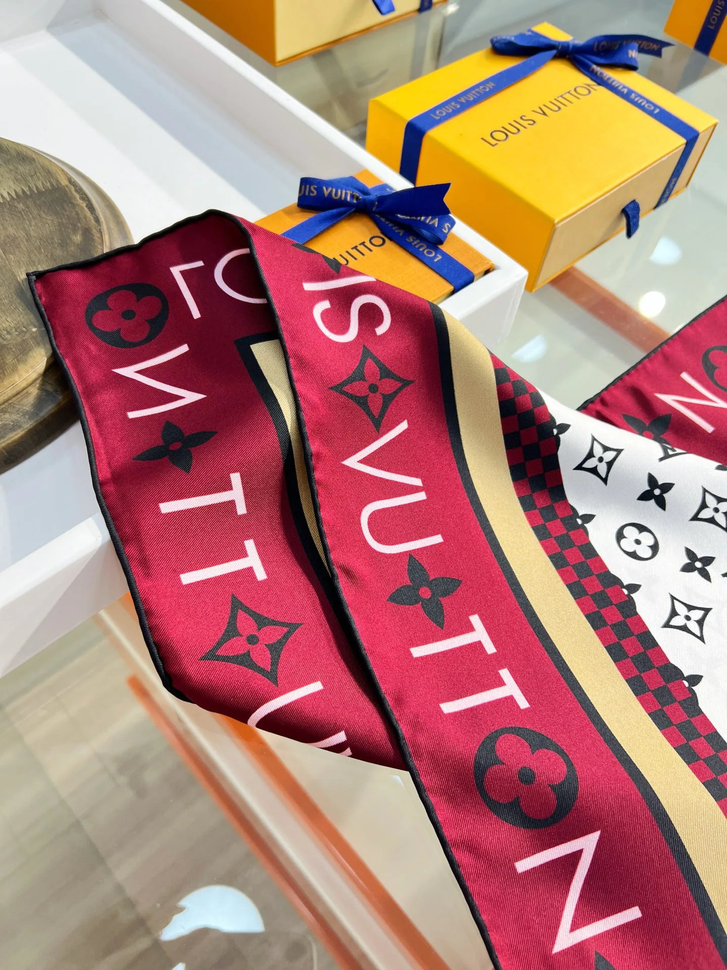 Платки Louis Vuitton 10235974