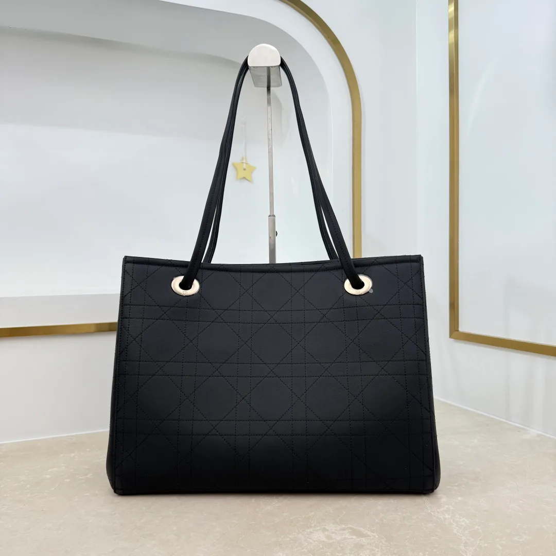 Классические Сумки Женские Christian Dior 18187805