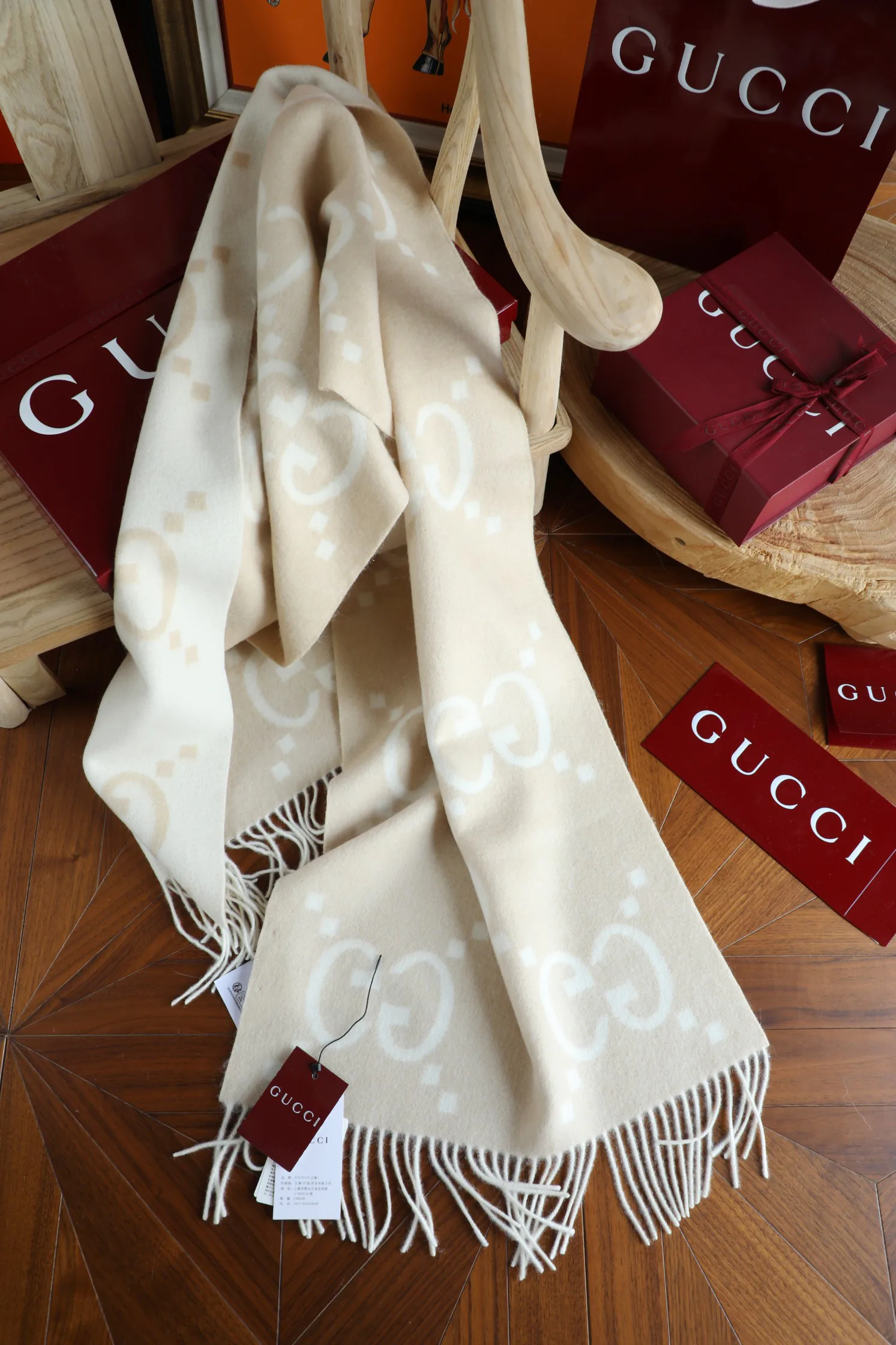 Шарфы Gucci 240513