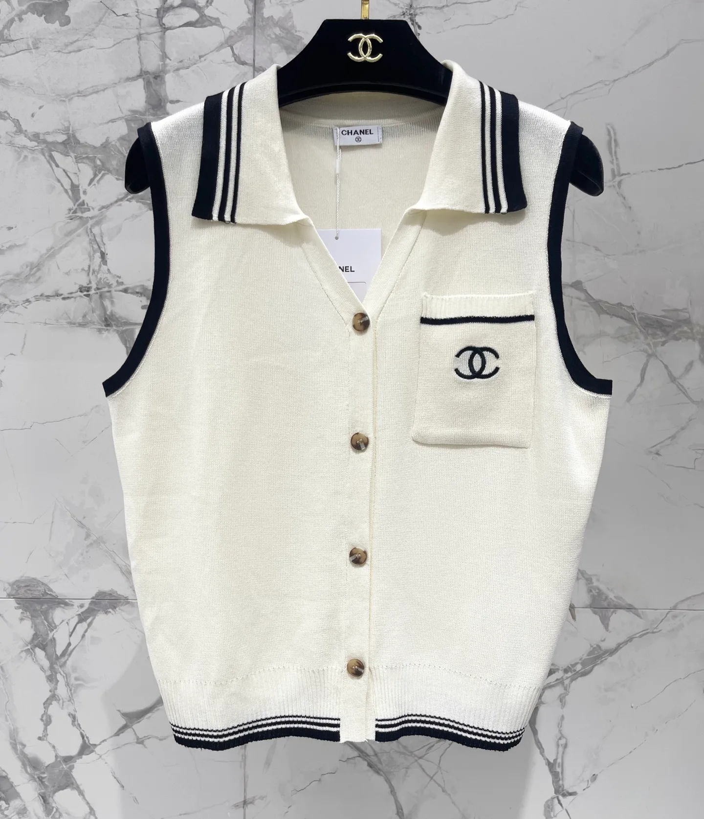 Жилеты Женские Chanel 16969976