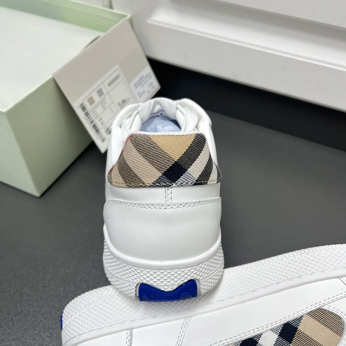 Кроссовки Женские Burberry 9998348