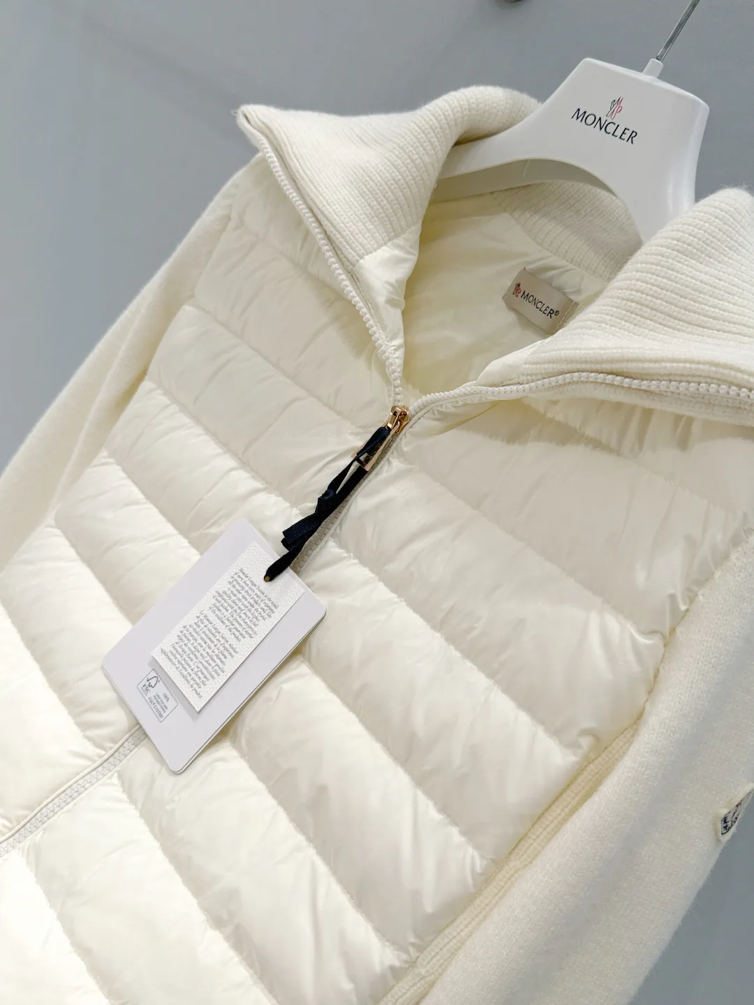 Куртки И Пуховики Женские Moncler 1523729