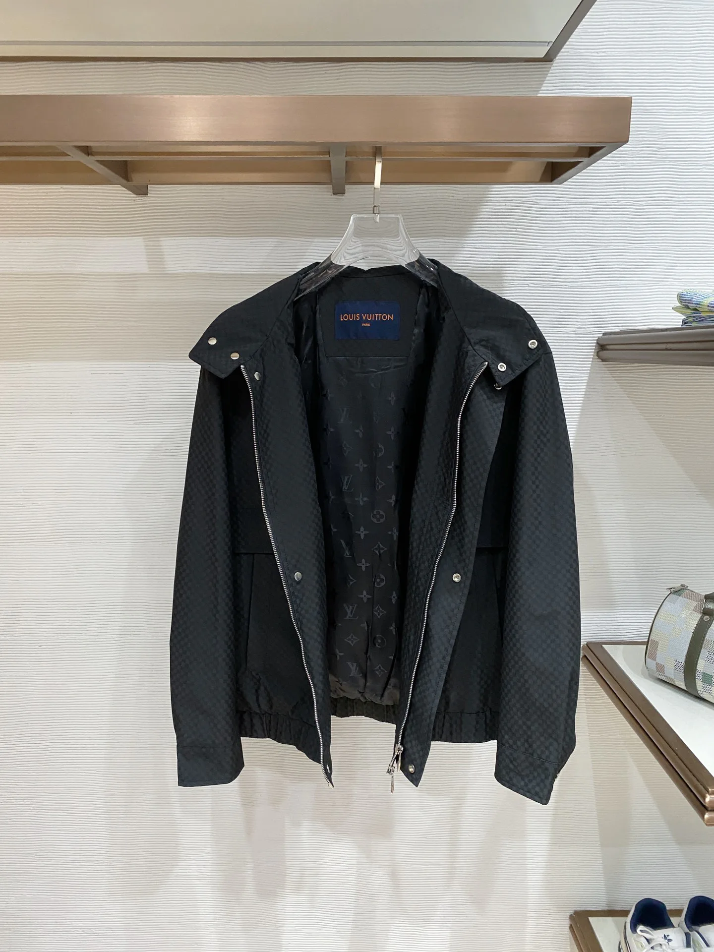 Куртки И Пуховики Мужские Louis Vuitton 5771837