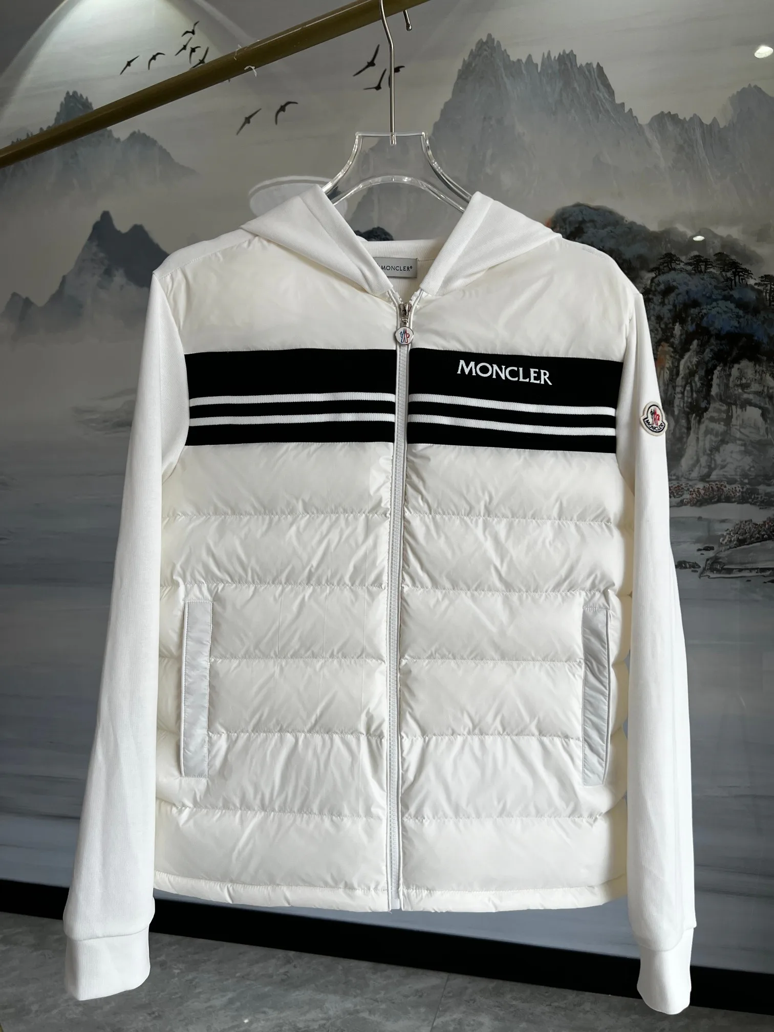 Куртки И Пуховики Женские Moncler 4022710