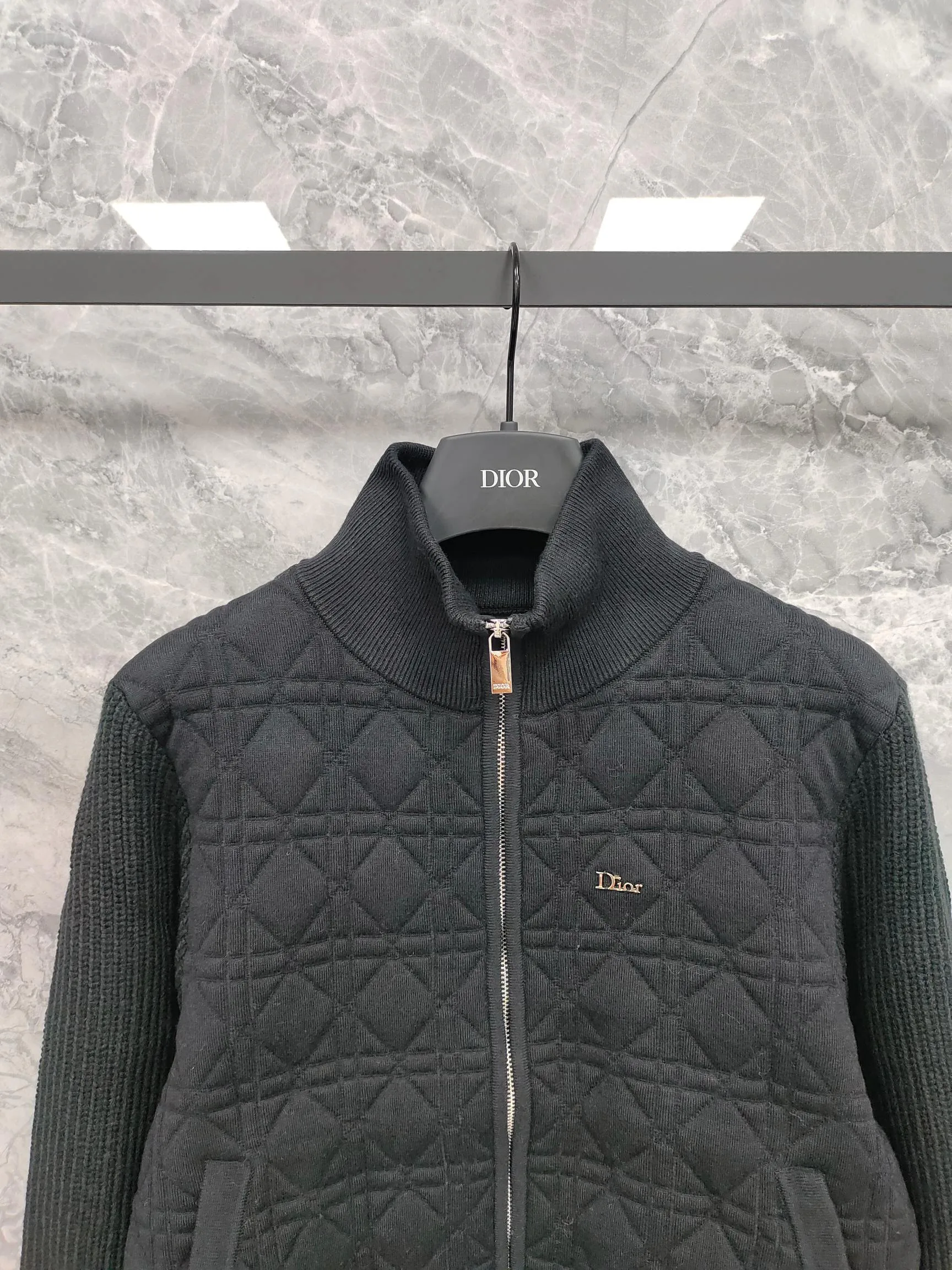 Куртки И Пуховики Женские Christian Dior 18203437