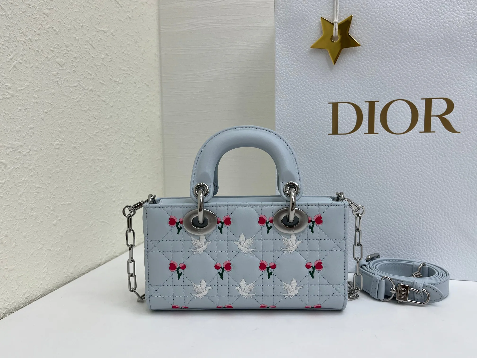Классические Сумки Женские Christian Dior 17407047