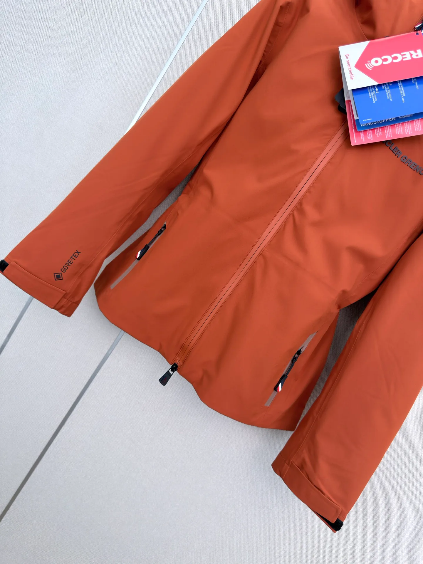 Куртки И Пуховики Женские Moncler 18501659