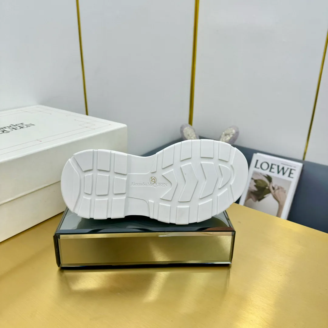 Кроссовки Женские Alexander Mcqueen 18397480