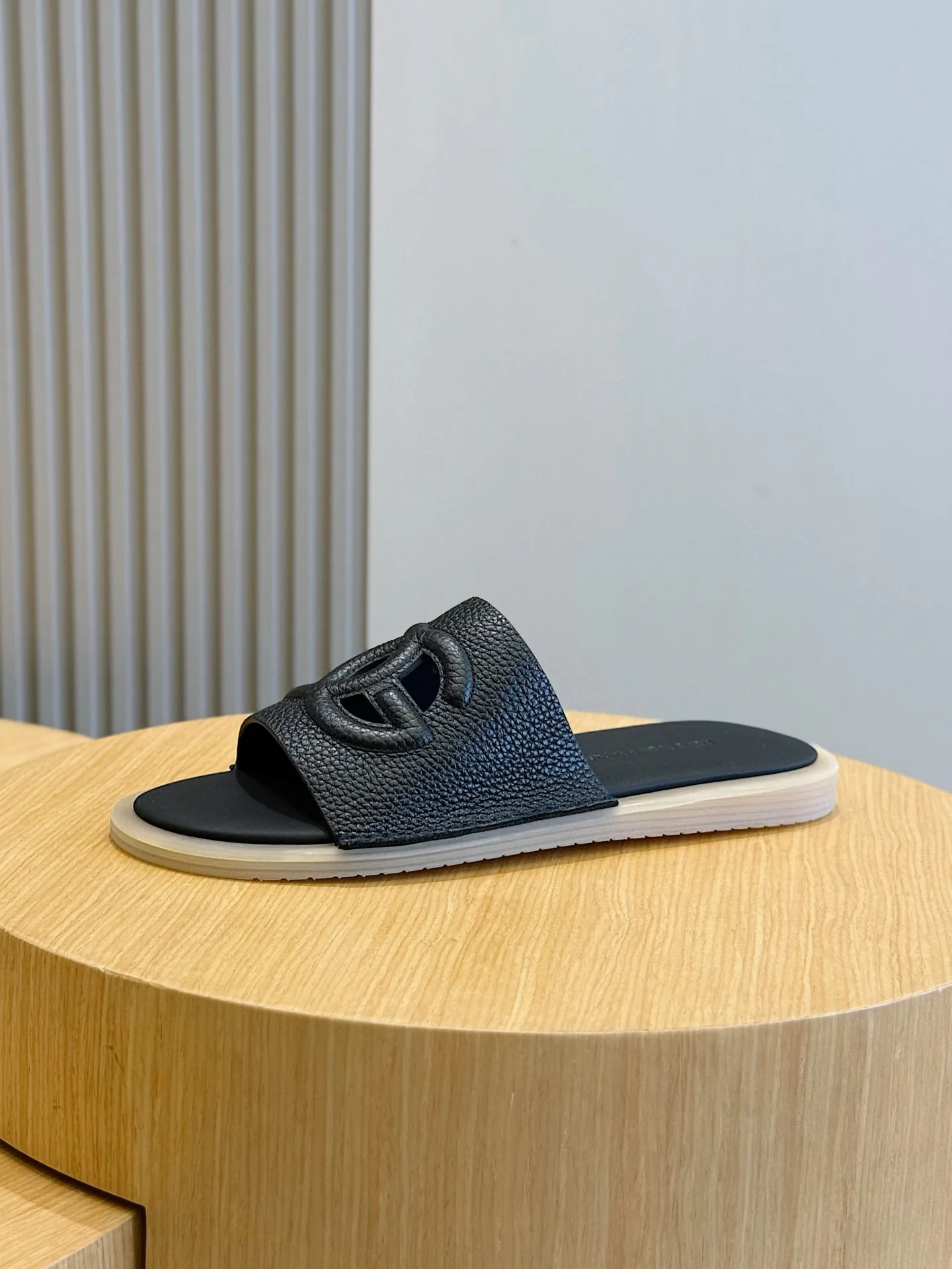 Шлепанцы Мужские Dolce & Gabbana 12768608