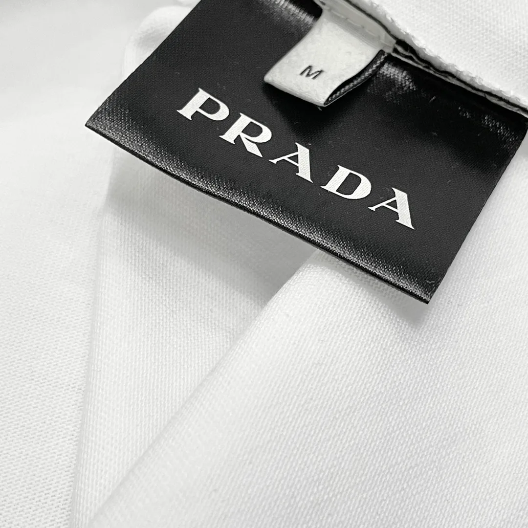Футболки Женские Prada 12538568