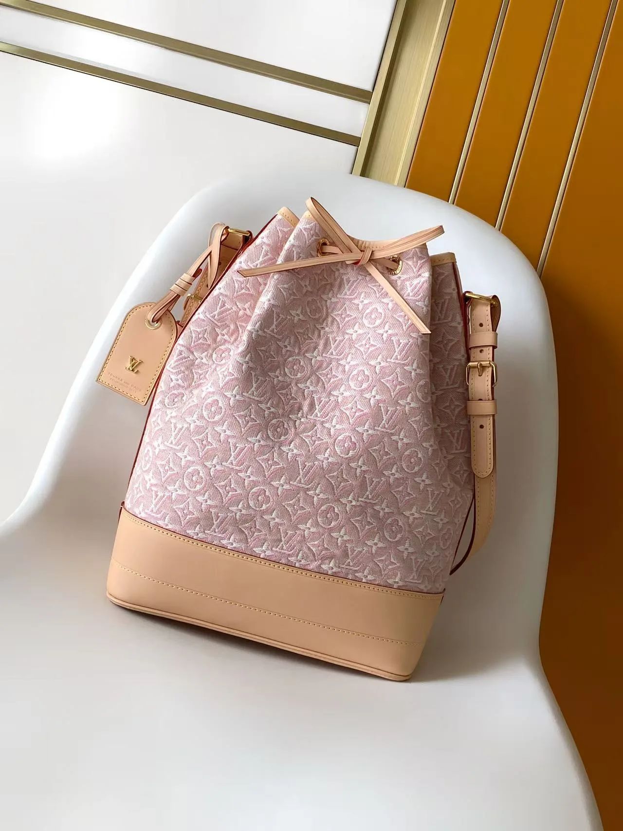 Классические Сумки Женские Louis Vuitton 17428093